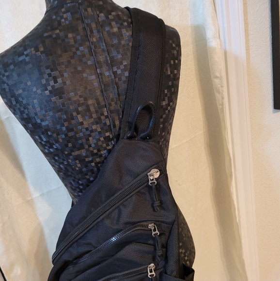 NICGID Backpack🎒 - Picture 2 of 8